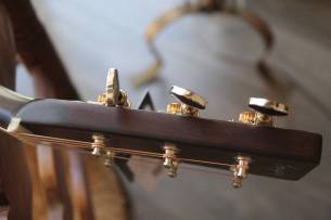 BOURGEOIS Touchstone Series D Vintage TS, Hardcase and Papers