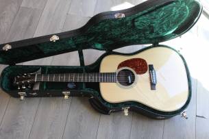 BOURGEOIS Touchstone Series D Vintage TS, Hardcase and Papers