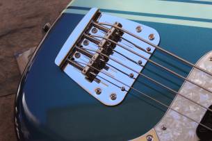 FENDER Vintera II '70s Competition Mustang Bass, Competition Burgundy, Slab Rosewood GIGBAG, 3, 74 KG