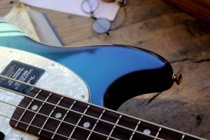 FENDER Vintera II '70s Competition Mustang Bass, Competition Burgundy, Slab Rosewood GIGBAG, 3, 74 KG