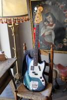FENDER Vintera II '70s Competition Mustang Bass, Competition Burgundy, Slab Rosewood GIGBAG, 3, 74 KG