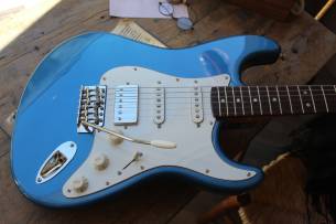 SQUIER Limited Edition Classic Vibe '60s Stratocaster HSS, Lake Placid Blue, 4, 02 KG
