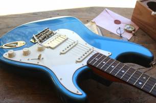 SQUIER Limited Edition Classic Vibe '60s Stratocaster HSS, Lake Placid Blue, 4, 02 KG