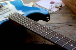 SQUIER Limited Edition Classic Vibe '60s Stratocaster HSS, Lake Placid Blue, 4, 02 KG