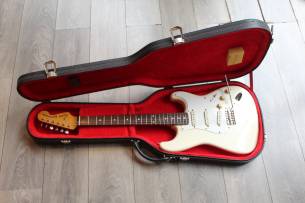 SQUIER Made In Japan 1984 ´60s Stratocaster Olympic White with Hardcase, A JEWEL!!!!