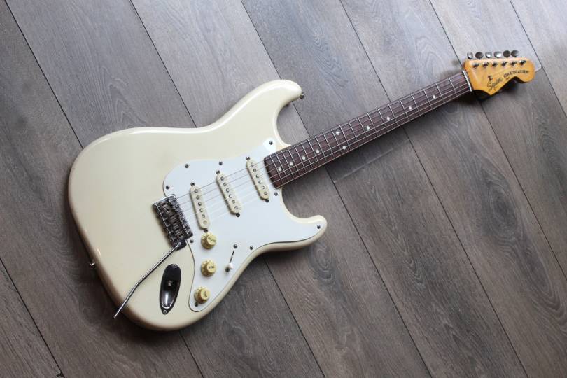 SQUIER Made In Japan 1984 ´60s Stratocaster Olympic White with Hardcase, A JEWEL!!!!