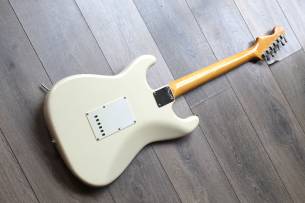 SQUIER Made In Japan 1984 ´60s Stratocaster Olympic White with Hardcase, A JEWEL!!!!