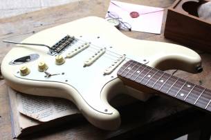 SQUIER Made In Japan 1984 ´60s Stratocaster Olympic White with Hardcase, A JEWEL!!!!