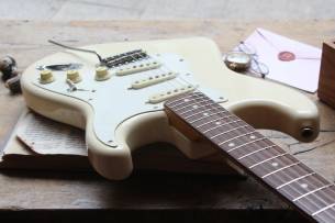 SQUIER Made In Japan 1984 ´60s Stratocaster Olympic White with Hardcase, A JEWEL!!!!