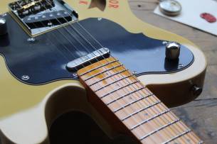 VINTAGE Joe Doe 'Gambler' Butterscotch, HARDCASE, 2, 97 KG