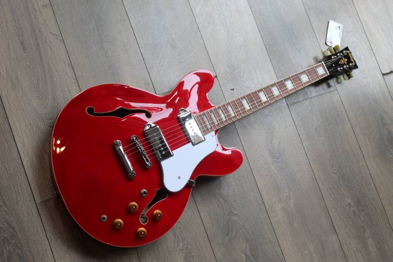 VINTAGE VSA500P Boulevard Red, 3, 66 KG