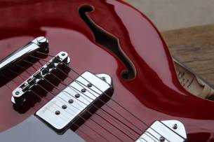 VINTAGE VSA500P Boulevard Red, 3, 66 KG