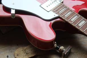 VINTAGE VSA500P Boulevard Red, 3, 66 KG