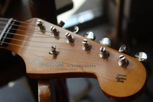 FENDER Vintera II '60s Stratocaster with Rosewood Fretboard, Olympic White, GIGBAG, 3, 60 KG