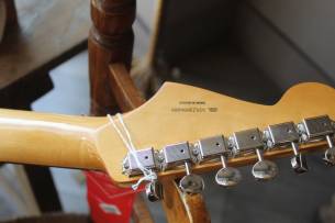 FENDER Vintera II '60s Stratocaster with Rosewood Fretboard, Olympic White, GIGBAG, 3, 60 KG