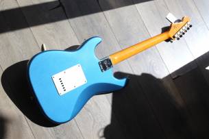 SQUIER Classic Vibe '60s Stratocaster, Lake Placid Blue. Indian Laurel, 3, 26 KG by FENDER