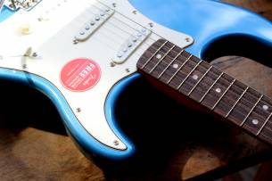 SQUIER Classic Vibe '60s Stratocaster, Lake Placid Blue. Indian Laurel, 3, 26 KG by FENDER