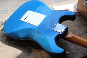 SQUIER Classic Vibe '60s Stratocaster, Lake Placid Blue. Indian Laurel, 3, 26 KG by FENDER