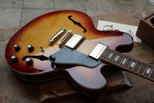 EPIPHONE ES-335 Figured Rasperry Tea Burst, 3, 63 KG