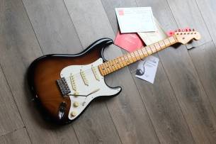 Fender Stories Collection Eric Johnson 1954 “Virginia” Stratocaster, Maple Fingerboard, 2-Color Sunburst, HARDCASE