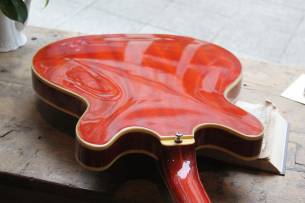 GUILD Starfire Bass II Cherry Red (Discontinued) with Guild Hardcase, 4, 19 KG