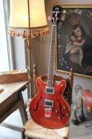GUILD Starfire Bass II Cherry Red (Discontinued) with Guild Hardcase, 4, 19 KG