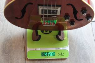 GUILD Starfire Bass II Cherry Red (Discontinued) with Guild Hardcase, 4, 19 KG