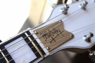 GRETSCH G7593T Billy Duffy Signature Falcon, Bigsby, Ebony Fingerboard, White, Lacquer, HARDCASE, 2, 88 KG