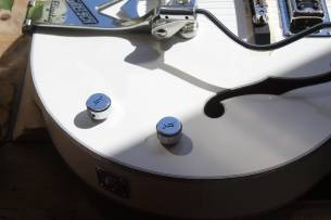 GRETSCH G7593T Billy Duffy Signature Falcon, Bigsby, Ebony Fingerboard, White, Lacquer, HARDCASE, 2, 88 KG