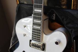 GRETSCH G7593T Billy Duffy Signature Falcon, Bigsby, Ebony Fingerboard, White, Lacquer, HARDCASE, 2, 88 KG