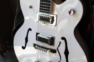 GRETSCH G7593T Billy Duffy Signature Falcon, Bigsby, Ebony Fingerboard, White, Lacquer, HARDCASE, 2, 88 KG