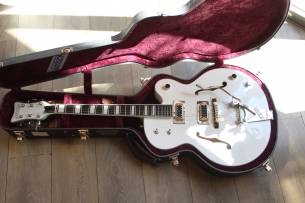 GRETSCH G7593T Billy Duffy Signature Falcon, Bigsby, Ebony Fingerboard, White, Lacquer, HARDCASE, 2, 88 KG