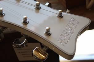 GRETSCH G7593T Billy Duffy Signature Falcon, Bigsby, Ebony Fingerboard, White, Lacquer, HARDCASE, 2, 88 KG