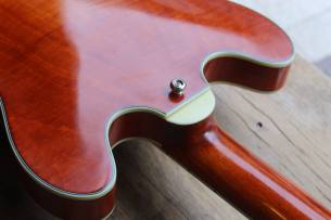 EASTMAN T59/v Antique Amber with Hardcase, 3, 56 KG