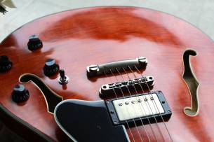EASTMAN T59/v Antique Amber with Hardcase, 3, 56 KG