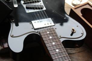 FENDER Custom Shop Limited 70s Telecaster Custom Journeyman Black, HARDCASE, 3, 75 KG