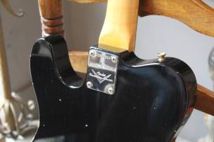 FENDER Custom Shop Limited 70s Telecaster Custom Journeyman Black, HARDCASE, 3, 75 KG