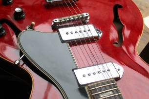 GIBSON ES-330 Cherry Original of 1966, HARDCASE