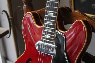 GIBSON ES-330 Cherry Original of 1966, HARDCASE