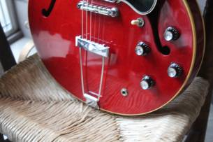 GIBSON ES-330 Cherry Original of 1966, HARDCASE