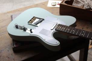 FENDER American Performer Telecaster with Rosewood Fretboard Satin Sonic Blue