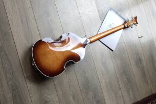 HOFNER Violin Bass 500/1 ` 62 Mersey , HARDCASE