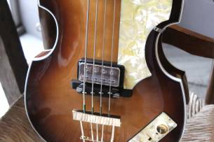 HOFNER Violin Bass 500/1 ` 62 Mersey , HARDCASE