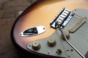 FENDER "American Ultra Stratocaster, Maple, Mocha Burst" HARDCASE, PAPERS, 3, 69 KG