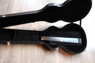 GRECO/ZEMAITIS "GZWF-401 Red with Bigsby" HARDCASE, 3, 72 KG