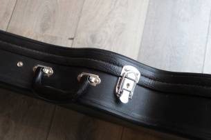 GRECO/ZEMAITIS "GZWF-401 Red with Bigsby" HARDCASE, 3, 72 KG
