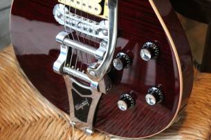 GRECO/ZEMAITIS "GZWF-401 Red with Bigsby" HARDCASE, 3, 72 KG