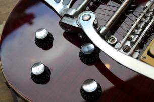GRECO/ZEMAITIS "GZWF-401 Red with Bigsby" HARDCASE, 3, 72 KG