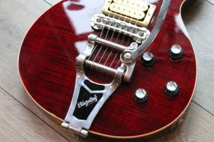 GRECO/ZEMAITIS "GZWF-401 Red with Bigsby" HARDCASE, 3, 72 KG