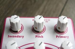 EARTHQUACKER DEVICES Rainbow Machine V2